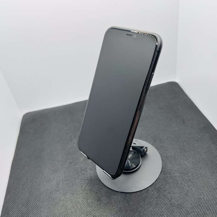 Apple iPhone 11 64GB Black (6 Month Warranty)