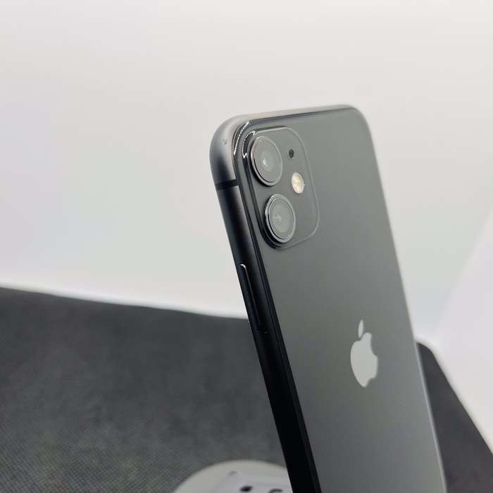 Apple iPhone 11 64GB Black (6 Month Warranty)