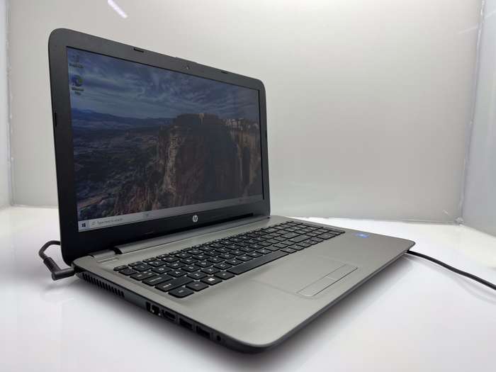 HP 15-ay031ni "Celeron N3060" 1.60GHz 8GB RAM 500GB HDD Silver - Faulty Battery