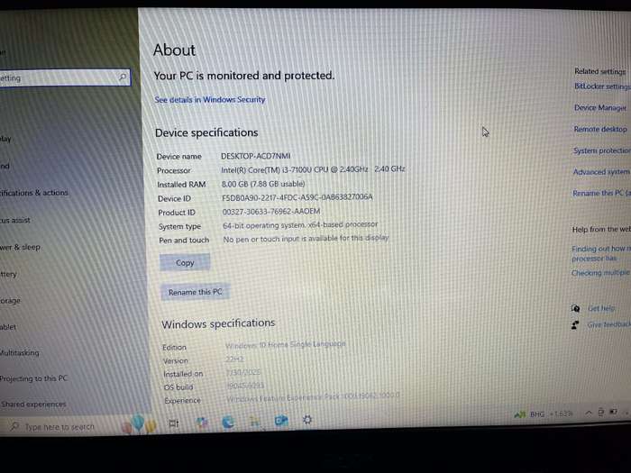 AcerAspire 3 A315-53 7th Gen "Core i3" 2.40GHz 8GB RAM 512GB SSD Black - Damaged Casing And Hinge