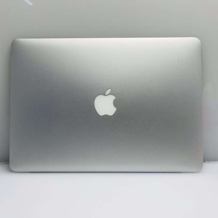 Apple MacBook Air 13-inch Core i5 1.6GHz (Early 2015) 8GB RAM 256GB SSD Silver - Minor Brig...