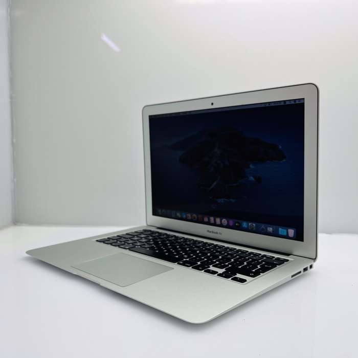 Apple MacBook Air 13-Inch Core i5 1.8GHz (2017) 8GB RAM 256GB SSD Silver (3 Month Warranty)...