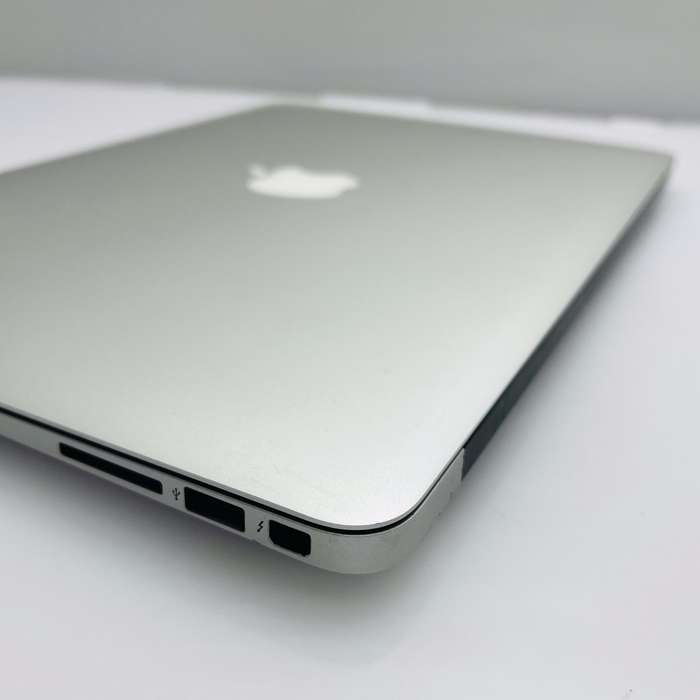 Apple MacBook Air 13-Inch Core i5 1.8GHz (2017) 8GB RAM 256GB SSD Silver (3 Month Warranty)...