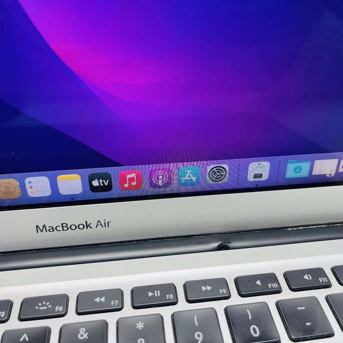Apple MacBook Air 13-Inch Core i5 1.8GHz (2017) 8GB RAM 128GB SSD Silver (3 Month Warranty)...