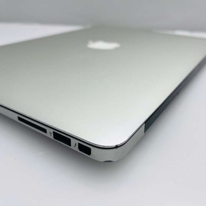 Apple MacBook Air 13-Inch Core i5 1.8GHz (2017) 8GB RAM 128GB SSD Silver (3 Month Warranty)...