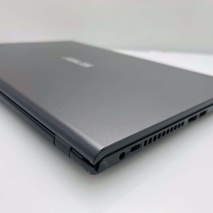 Asus X515E 11th Gen "Core i3" 3.00GHz 12GB RAM 256GB SSD Grey - Minor Bright Spots