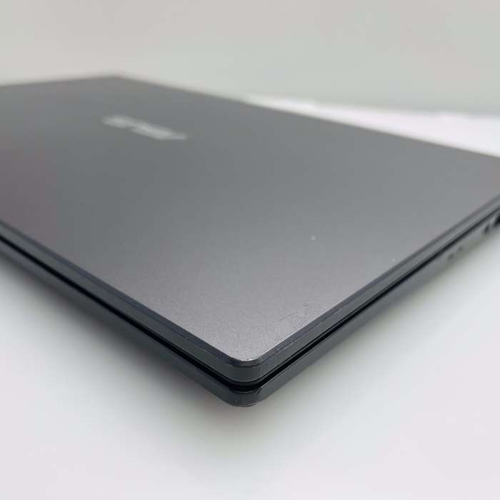 Asus X515E 11th Gen "Core i3" 3.00GHz 12GB RAM 256GB SSD Grey - Minor Bright Spots