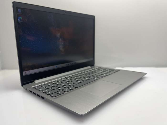 Lenovo IdeaPad 3 15IML05 "Core i3" 8GB RAM 512GB SSD Silver