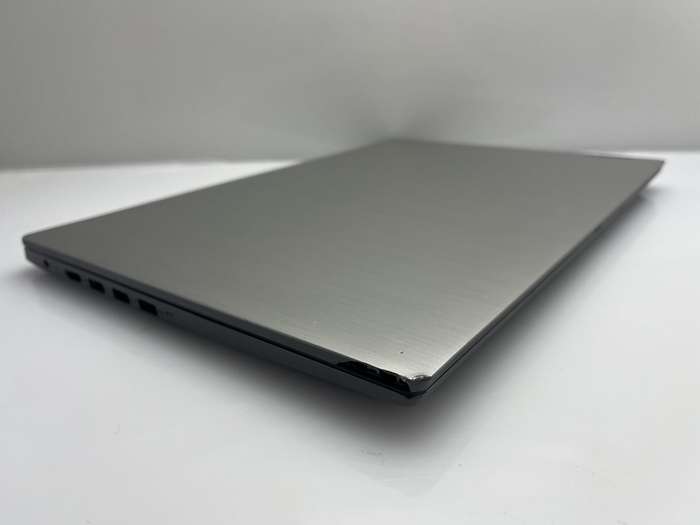 Lenovo IdeaPad 3 15IML05 "Core i3" 8GB RAM 512GB SSD Silver