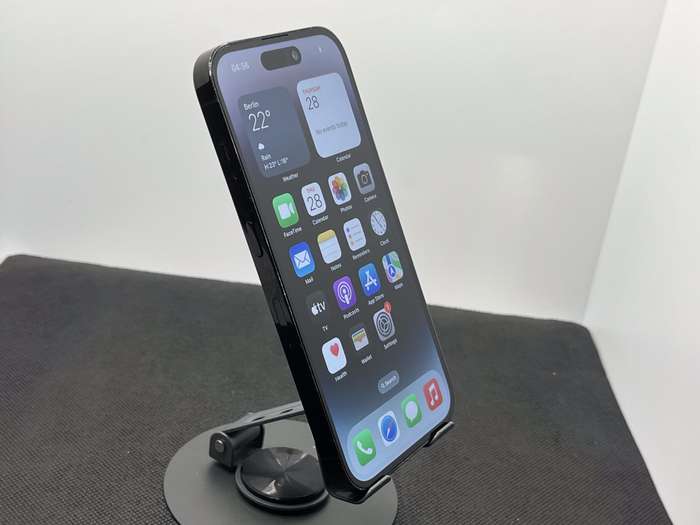Apple iPhone 14 Pro 256GB Space Black (6 Month Warranty)  Blurry Front Camera