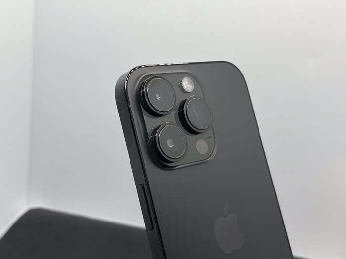 Apple iPhone 14 Pro 256GB Space Black (6 Month Warranty)  Blurry Front Camera