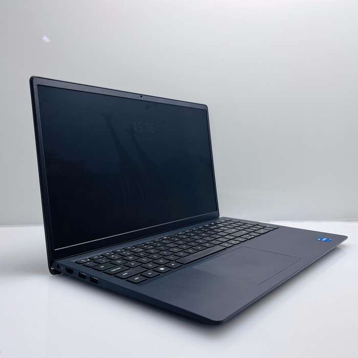 Dell Vostro 15 3510 11th Gen "Core i5" 2.40GHz 16GB RAM 512GB SSD Black