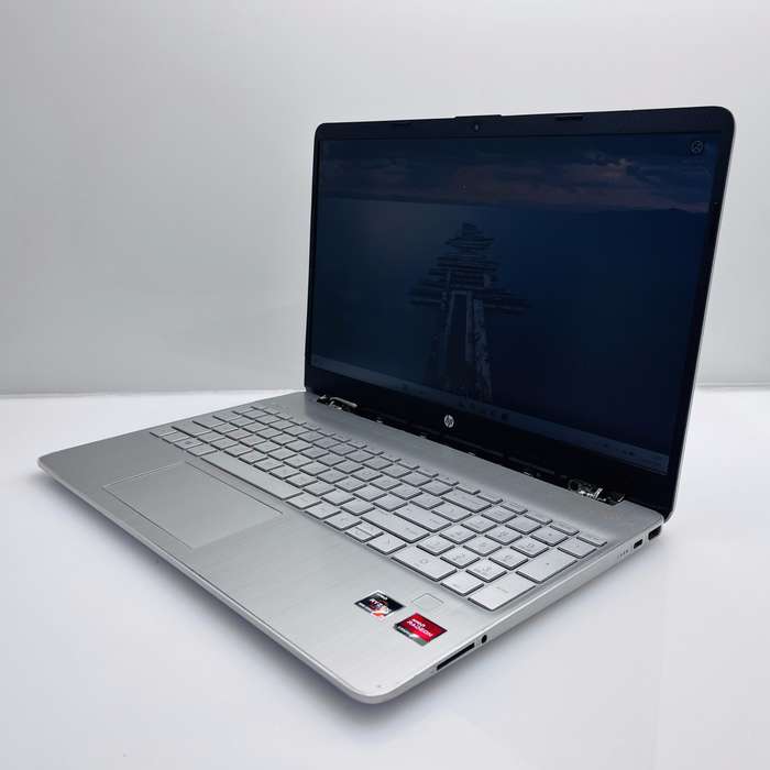 HP 15s-eq2004ni Ryzen 3 2.60GHz 8GB RAM 512GB SSD (NVMe) Silver - Damaged Hinge And Casing