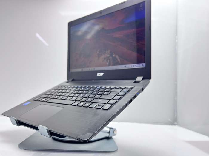 Acer Aspire 1 A114-31 4GB RAM 32GB EMMC Black - Chipped Casing