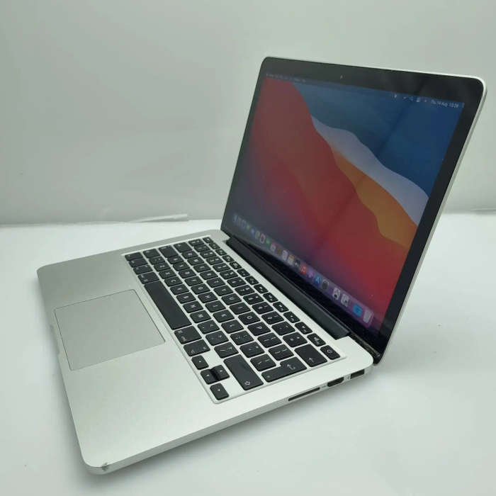 MacBook Pro 13" "Core i5" 2.7GHz (Early 2015) 8GB RAM 256GB SSD Silver - Cracked Screen