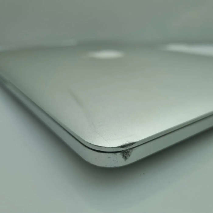 MacBook Pro 13" "Core i5" 2.7GHz (Early 2015) 8GB RAM 256GB SSD Silver - Cracked Screen