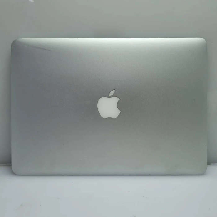 MacBook Pro 13" "Core i5" 2.7GHz (Early 2015) 8GB RAM 256GB SSD Silver - Cracked Screen