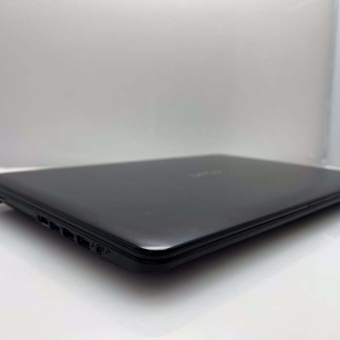Asus X543U "Core i7" 1.80GHz 8GB RAM 256GB SSD Black - Bright Spots