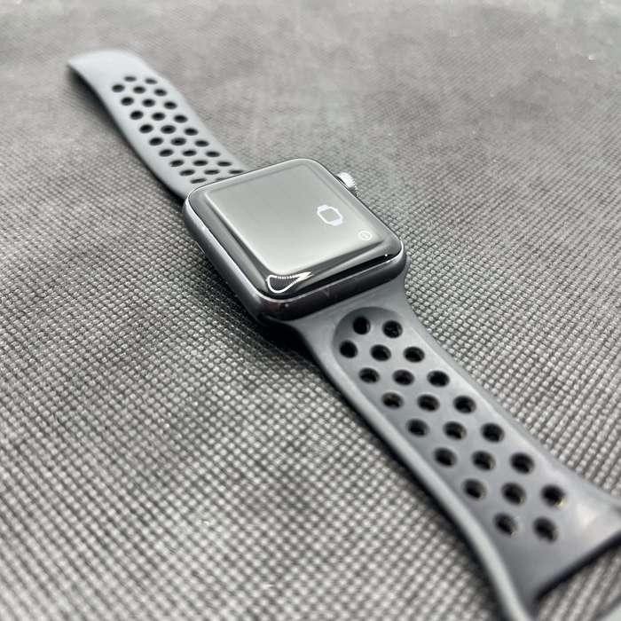 Apple Watch Series 3 Nike Straps 38mm GPS Only Space Grey