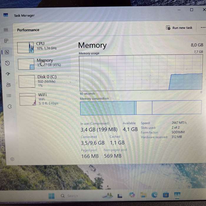 HP 14dq1031 ni "Core i3" 8GB RAM 256GB SSD Silver - Bright Spots | Chipped Casing