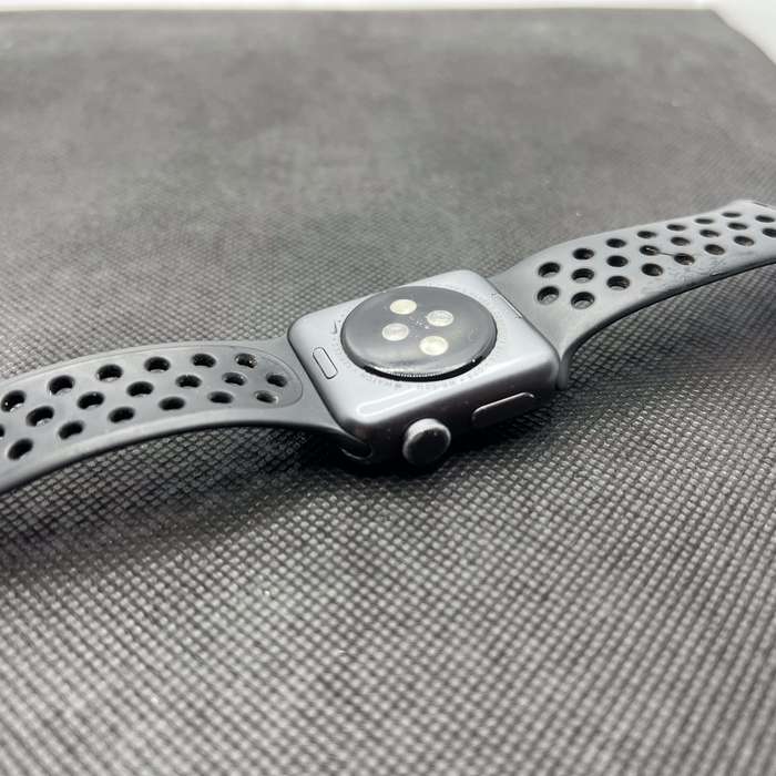Apple Watch Series 3 Nike Straps 38mm GPS Only Space Grey