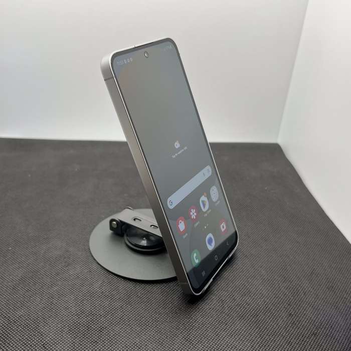 Samsung Galaxy S24 FE 256GB Gray (12 Month Warranty) - Mint Condition
