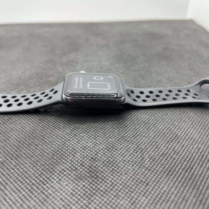 Apple Watch Series 3 Nike Straps 38mm GPS Only Space Grey