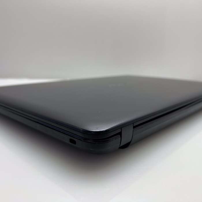 Asus X543U "Core i7" 1.80GHz 8GB RAM 256GB SSD Black - Bright Spots