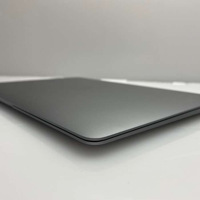 Apple MacBook Air "M1" 8 CPU/ 8 GPU 13-Inch (2020) 8GB RAM 256GB SSD Silver (12 Month Warranty)