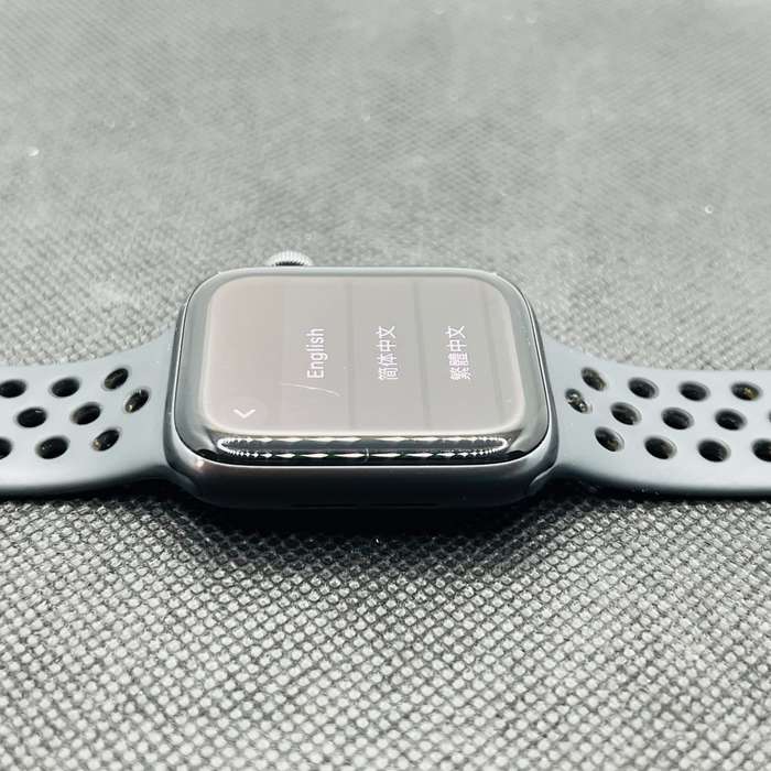 Apple Watch Series SE 1st Gen Nike 44mm GPS Only Space Gray