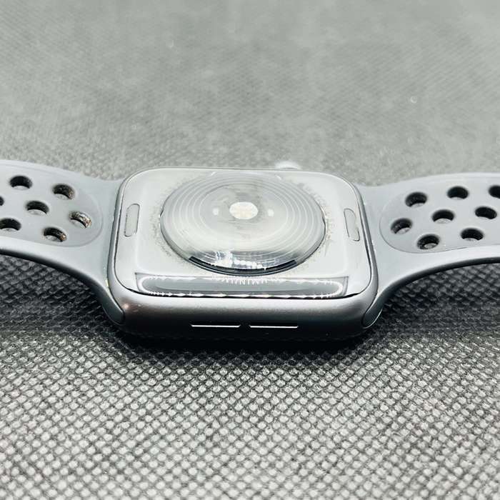 Apple Watch Series SE 1st Gen Nike 44mm GPS Only Space Gray