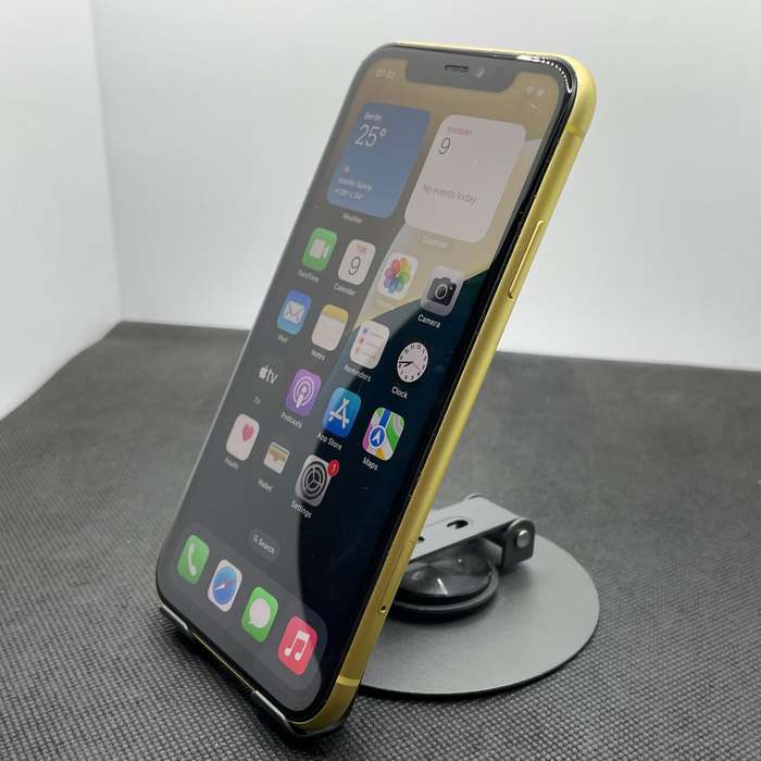 Apple iPhone 11 64GB Yellow (6 Month Warranty) - Minor Bright Spots