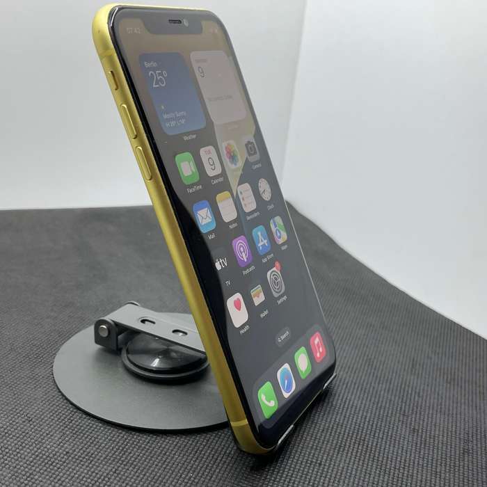 Apple iPhone 11 64GB Yellow (6 Month Warranty) - Minor Bright Spots