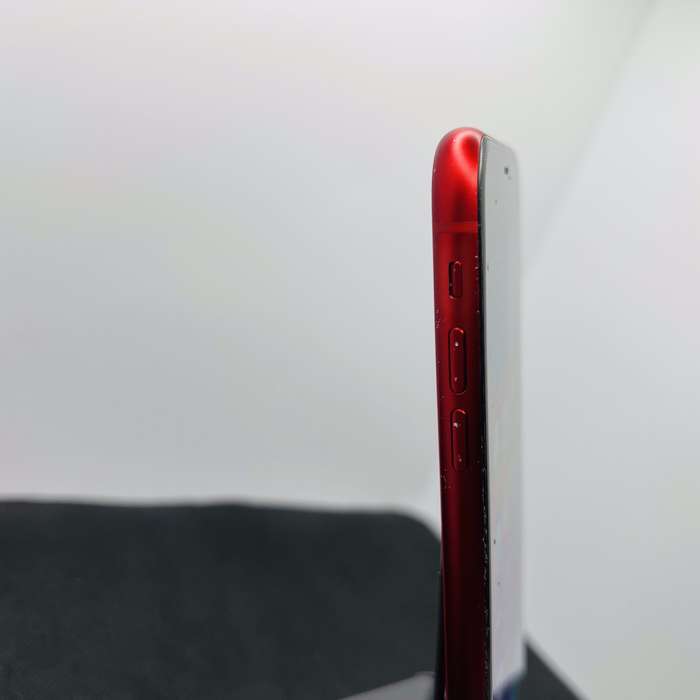 Apple iPhone 11 64GB Product Red (6 Month Warranty) - Minor Bright Spots