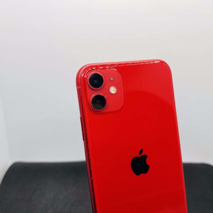 Apple iPhone 11 64GB Product Red (6 Month Warranty) - Minor Bright Spots