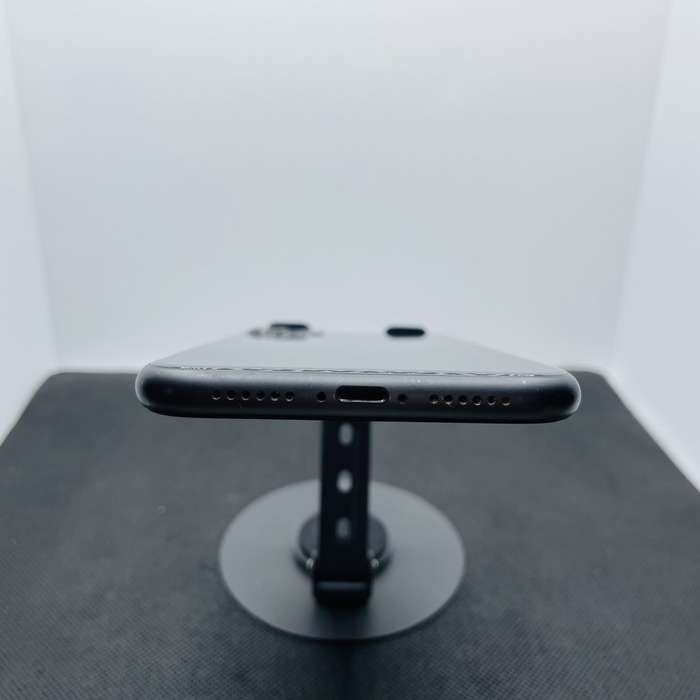 Apple iPhone 11 128GB Black (6 Month Warranty)