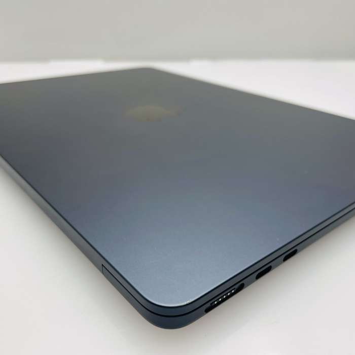 Apple MacBook Air 13-Inch M4 10 CPU/ 8 GPU (2025) 24GB RAM 512GB SSD Midnight (12 Month War...