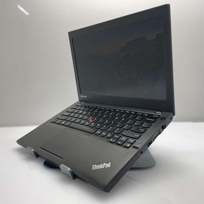 Lenovo ThinkPad X250 UltraBook "Core i5" 8GB RAM 1TB HDD + 16GB SSD Black - Bright Spots | Cracke...