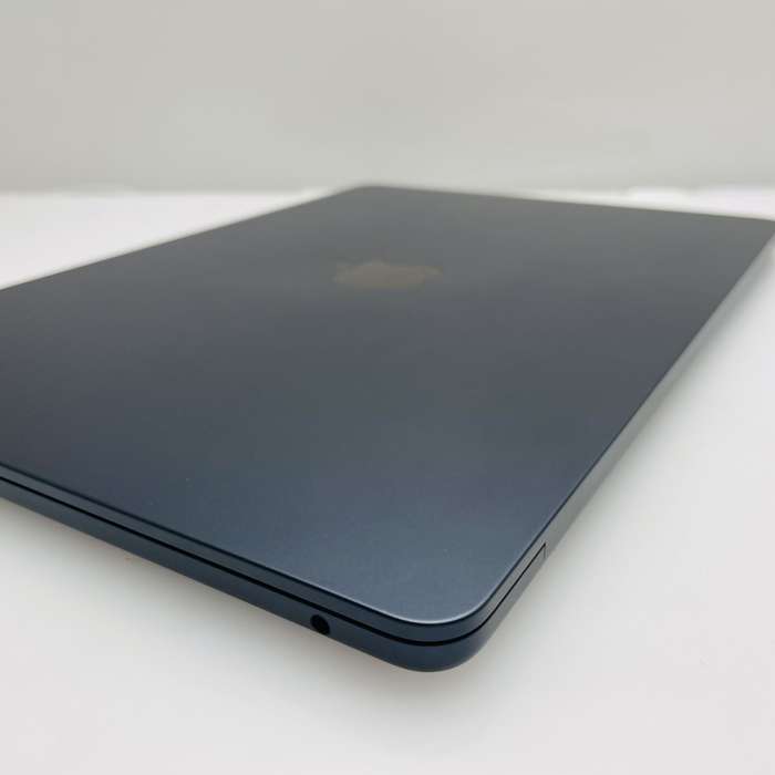 Apple MacBook Air 13-Inch M4 10 CPU/ 8 GPU (2025) 24GB RAM 512GB SSD Midnight (12 Month War...