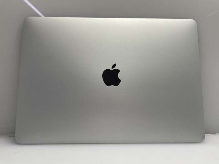 Apple MacBook Air 13-Inch Core i5 1.60GHz (Late 2018) 8GB RAM 256GB SSD Grey/Silver (6 Mont...