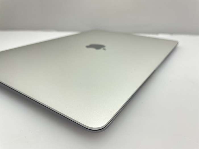Apple MacBook Air 13-Inch Core i5 1.60GHz (Late 2018) 8GB RAM 256GB SSD Grey/Silver (6 Mont...