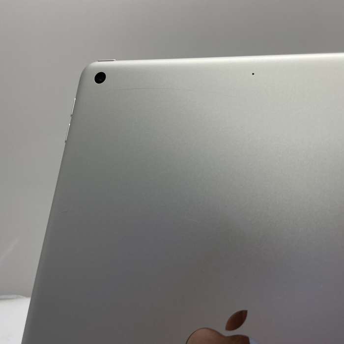 Apple iPad 10.2" 9th Gen 256GB (Wi-Fi Only) Silver - No Touch ID | Bright Spot