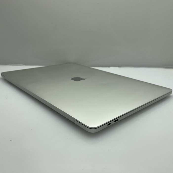 Apple Macbook Pro "Core i7" 15-inch 2.2GHz (Touch/2018) 16GB RAM 512GB SSD Silver (12 Month Warra...