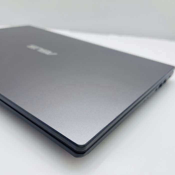 Asus X515E 11th Gen "Core i3" 3.00GHz 16GB RAM 256GB SSD Grey - Minor Bright Spots