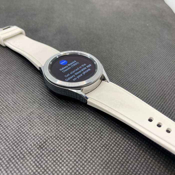Samsung Galaxy Watch 4 Classic LTE Silver  With White Straps