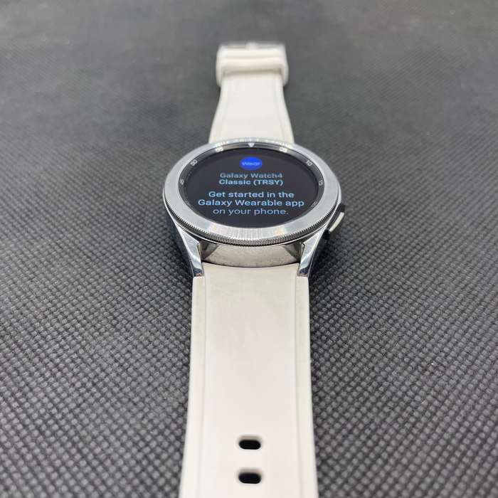 Samsung Galaxy Watch 4 Classic LTE Silver  With White Straps