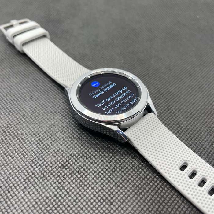 Samsung Galaxy Watch 4 Classic 46mm LTE Silver  With Grey Straps