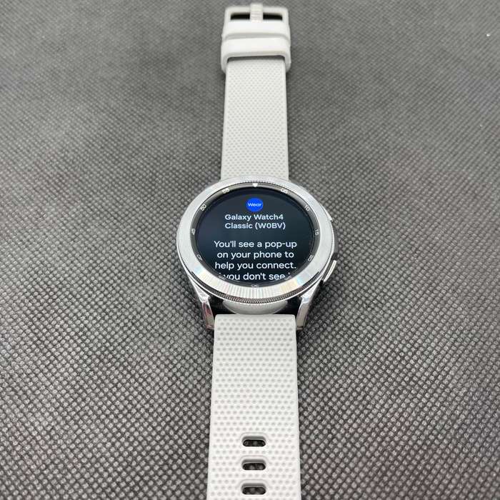 Samsung Galaxy Watch 4 Classic 46mm LTE Silver  With Grey Straps