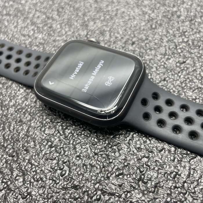 Apple Watch Series 5 44mm GPS Only Aluminum Space Grey - With Black Nike Straps - Cracked Screen