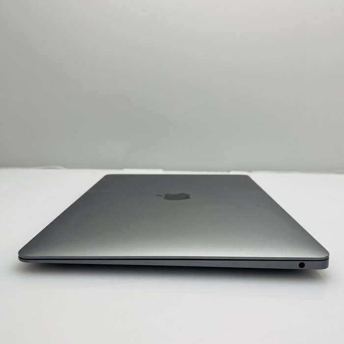 Apple MacBook Air M1 13-Inch 8 GPU/7 CPU (2020) 8GB RAM 256GB SSD Space Gray (12 Month Warr...